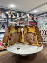 Load image into Gallery viewer, Geladoro - Pandoro filled with Ferrero Rocher
